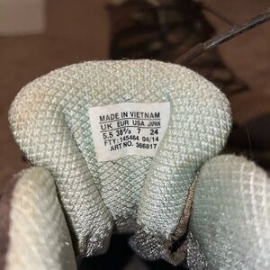 Salomon women’s hiker boots SALE!!!